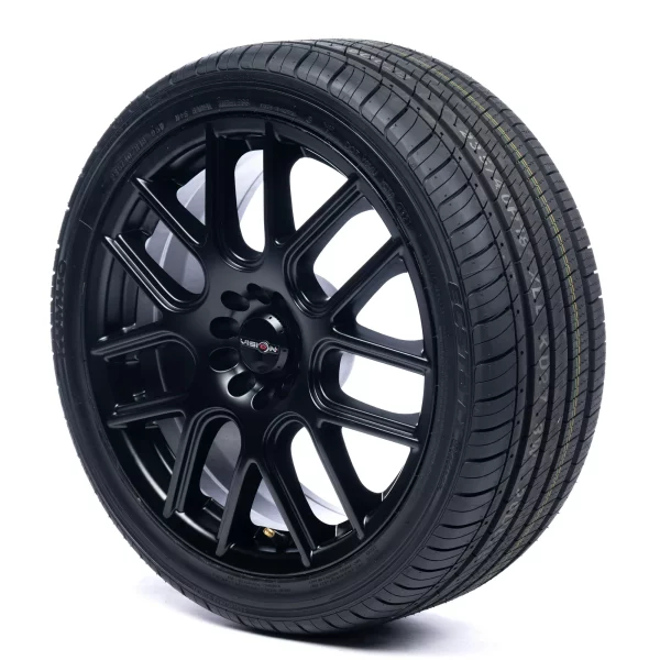 Eduardo Gonzalez - Kumho LX Platinum KU27 All-Season Tire -